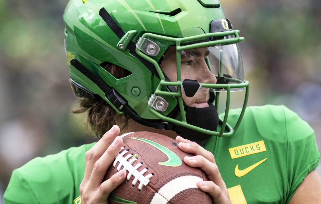 Justin Herbert's Oregon offense goes back to Mario Cristobal at