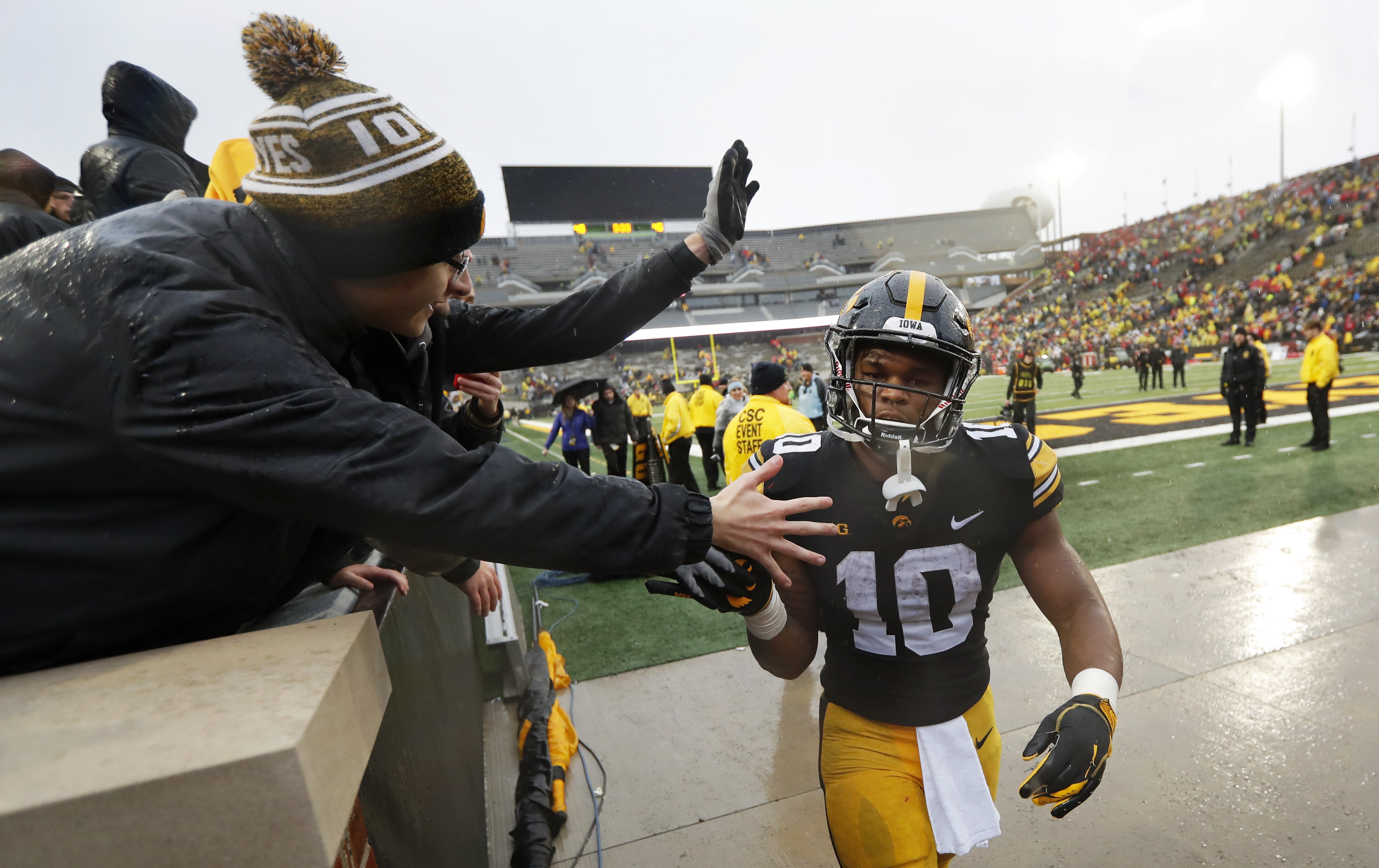 Mekhi Sargent embraces the competition in Iowa's backfield this