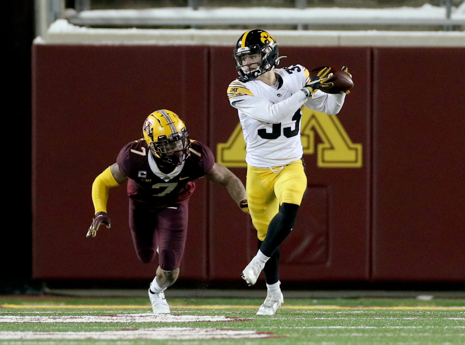 Kirk Ferentz Eager For Riley Moss' Return To The Field - Stay Alive In ...