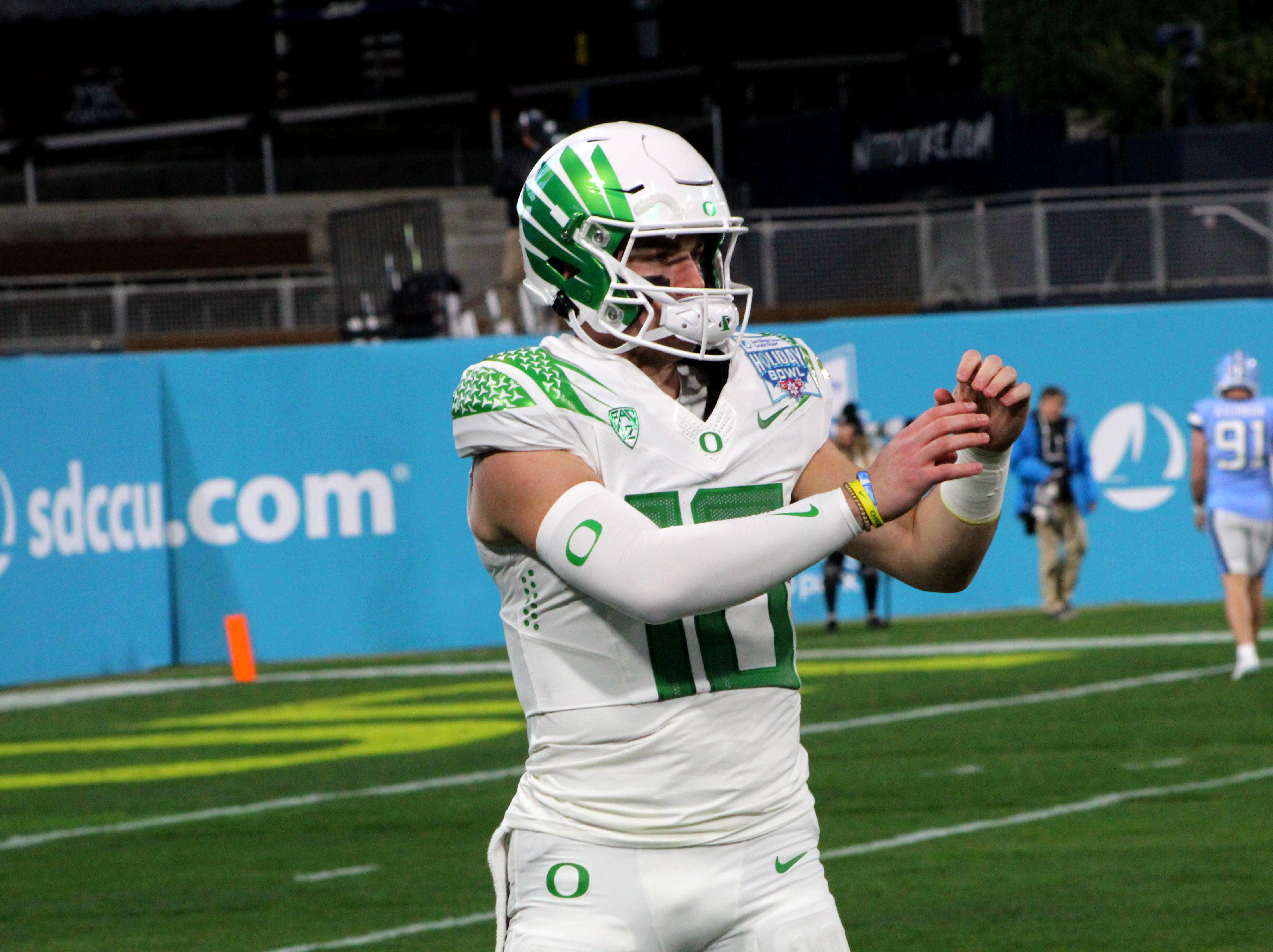 Bo Nix can win the Heisman for Oregon Football in 2023