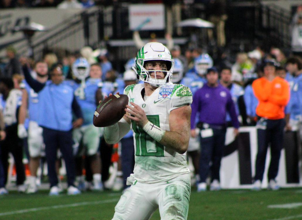 Bo Nix delivers for Ducks with clutch Holiday Bowl performance - Stay Alive  In Power 5